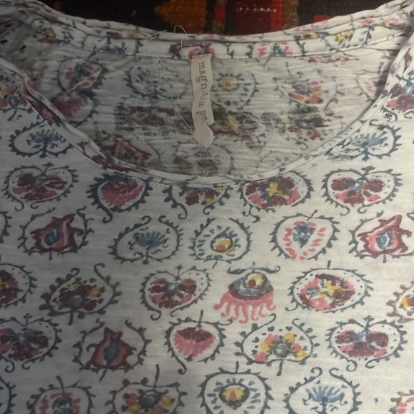 Magnolia Pearl Dylan Tee in Rare Print - Picture 2 of 6